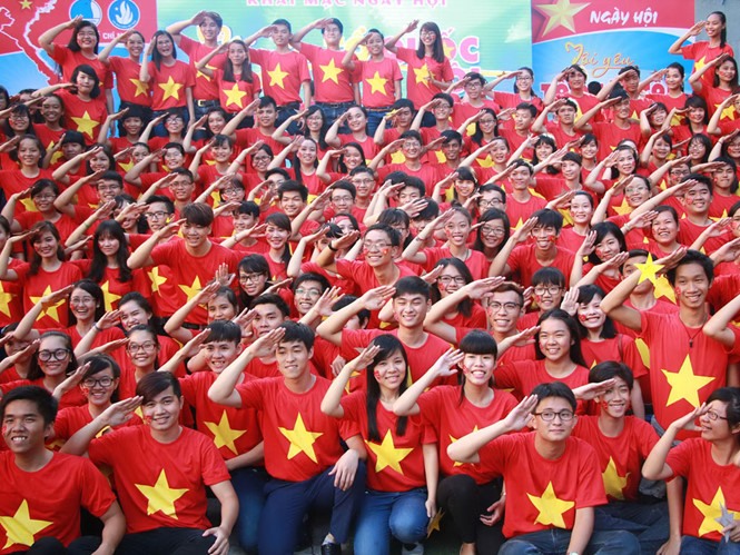 ngay-hoi_edcz76240925PM