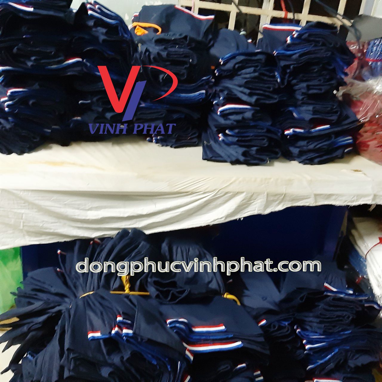 Đồng phục học sinh cấp 1 Lê Lợi