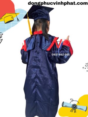 le_phuc_tot_nghiep_hs_cap_1_1