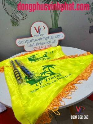 co_tour_vang_lp tour_3